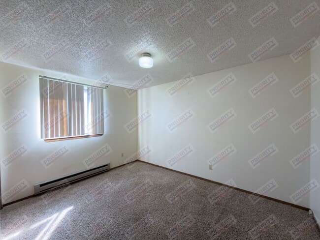 Building Photo - Ealges Nest Apartments