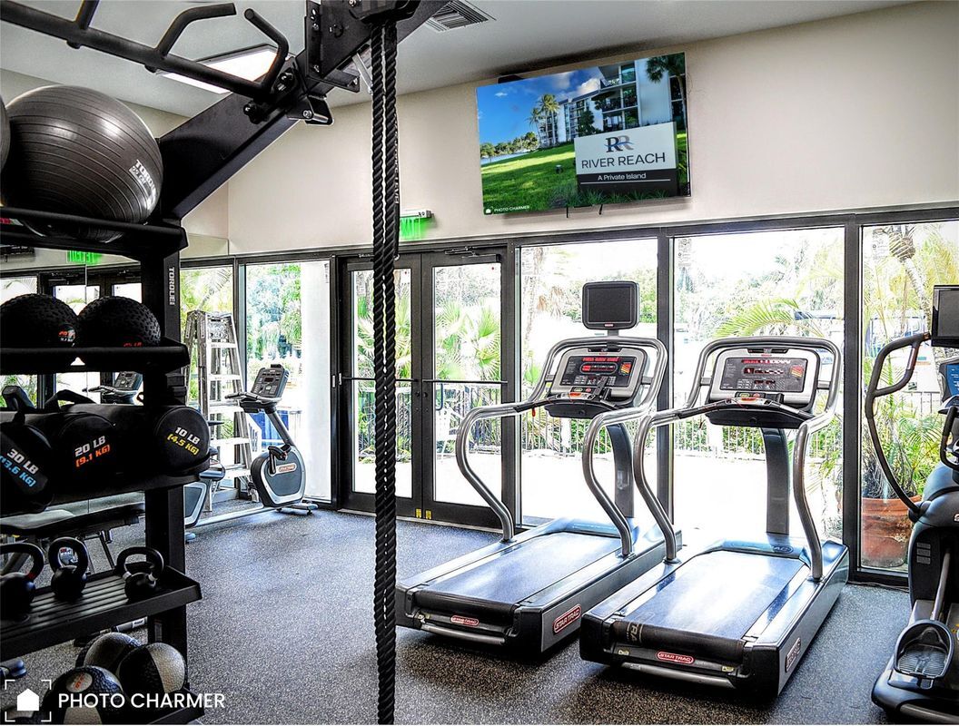 Building Photo - 1301 River Reach Dr