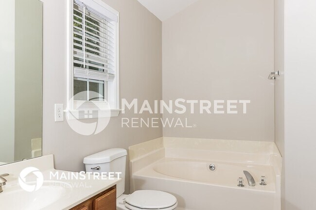 Building Photo - 120 Hollow Ct