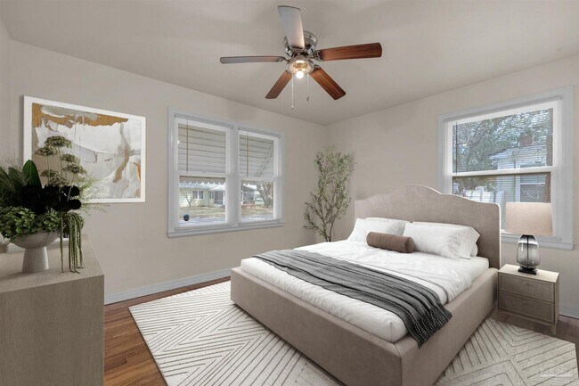 Building Photo - 303 SE Gilliland Rd