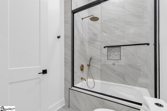 Building Photo - 164 Triangle Pine Rd