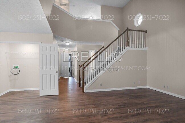 Building Photo - 5112 Middlesex Dr