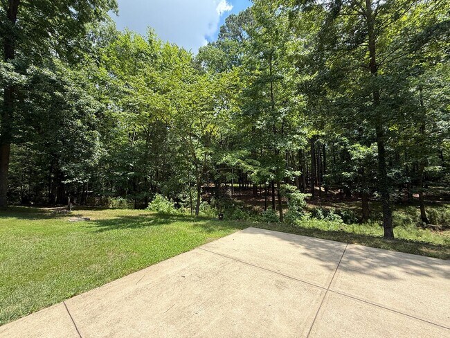 Building Photo - Tranquil and Secluded Raleigh Home with Un...