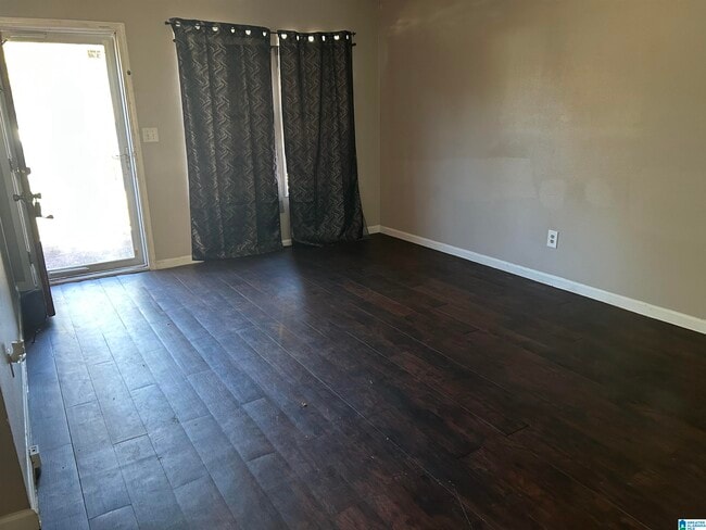 Building Photo - 179 1st St