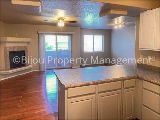 Building Photo - 6735 Delmonico Dr