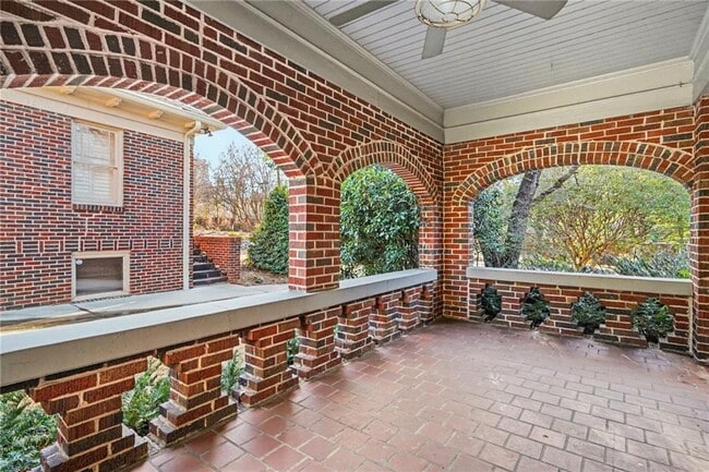 Building Photo - 39 Alden Ave NW