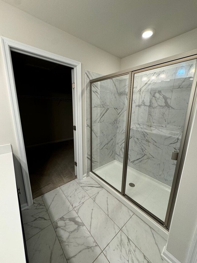 Building Photo - THREE BEDROOM NEW CONSTRUCTION PARKLAND SCHOOLS Townhome