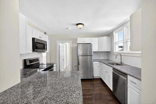 Building Photo - Move-In Ready 2BR home – fully renovated, updated roof & HVAC, *OPEN HOUSE 3/29/26 1PM-3PM *