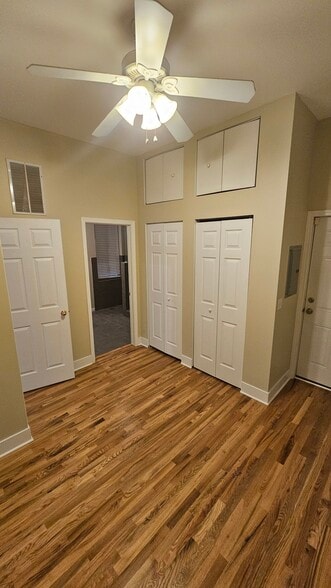 1sr for bed - 1411 W Ohio St