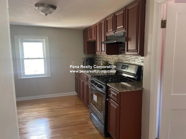 Building Photo - 130 South St