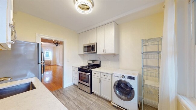 Building Photo - 311 Tappan St