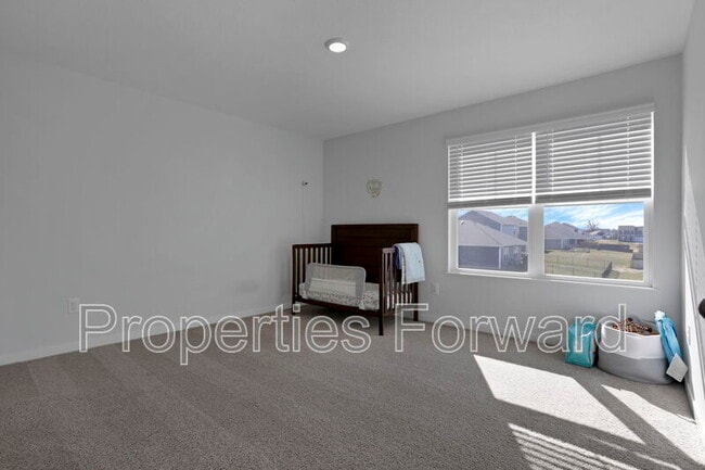 Building Photo - 11 Walnut St