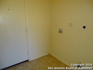 Building Photo - 153 Hinge Chase