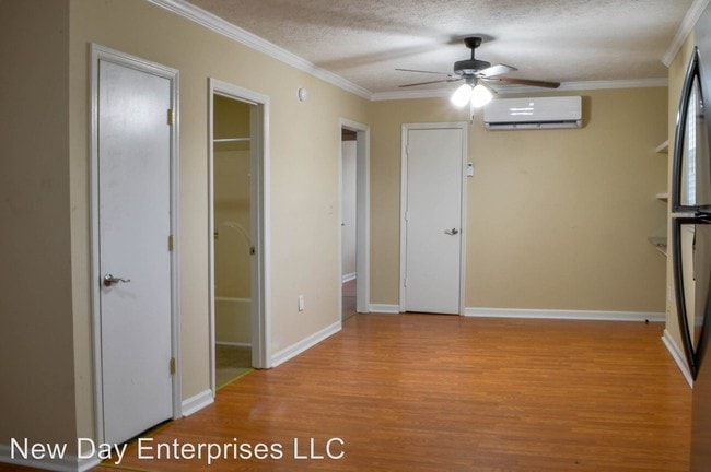 Building Photo - 117 S Bank St