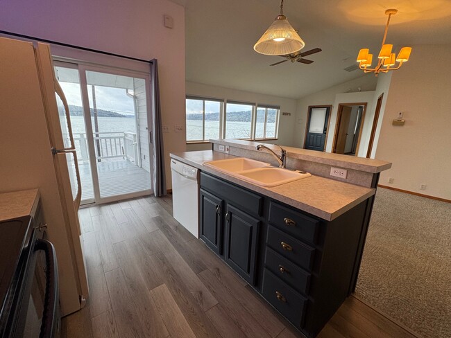 Building Photo - 24103 Vashon Hwy SW