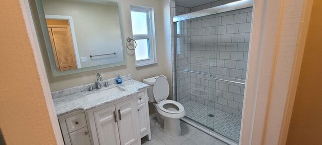 Building Photo - Beautifully Remodeled Home in Poinciana area