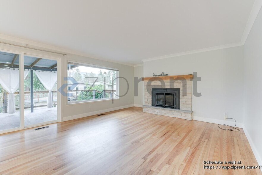 Building Photo - 380 Mt Defiance Cir SW