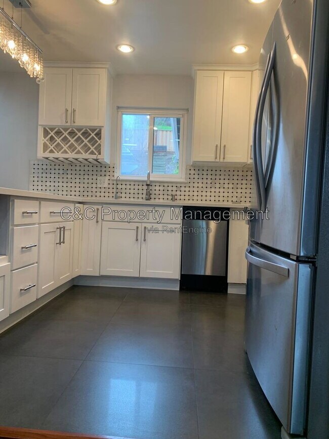 Building Photo - 3836 Glengarry Dr