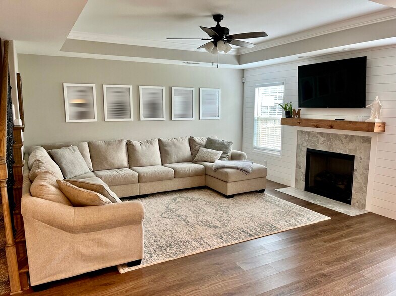 Building Photo - 1529 Kestrel Dr