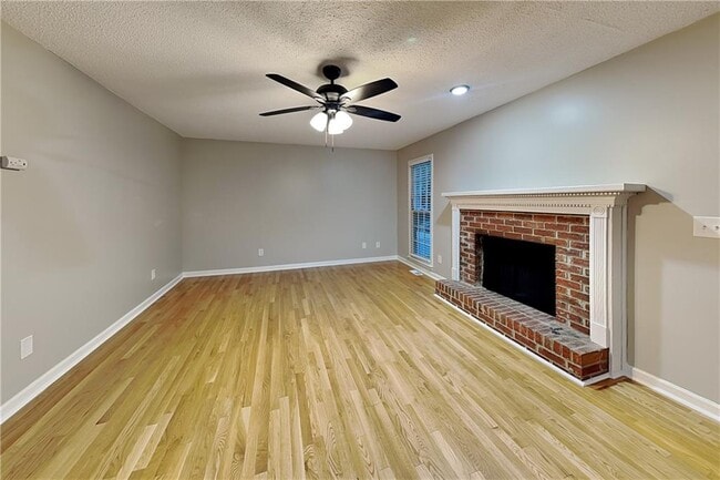 Building Photo - 4241 Glenforest Way