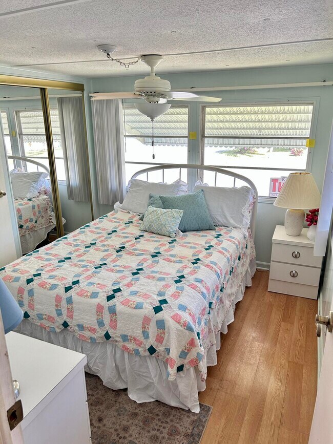 Building Photo - 425 Bougainvilla Dr