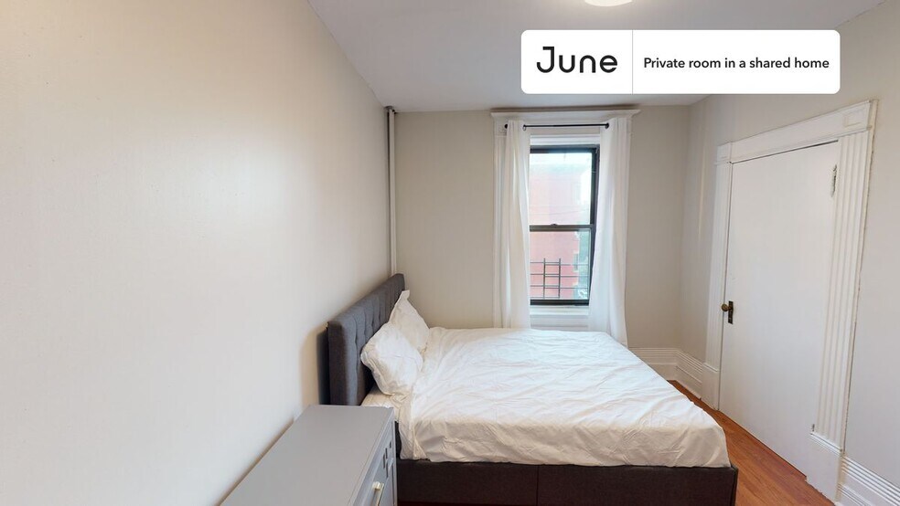 Primary Photo - Private bedroom in 4 bed/1 bath Home