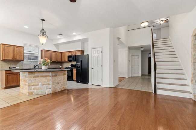 Building Photo - 5315 Barleycorn Ln