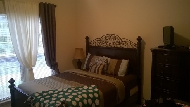 Interior Photo - Town Creek Commons
