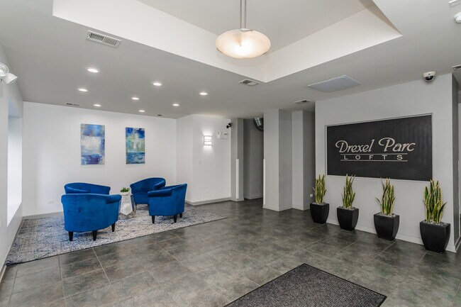 Building Photo - 4537 S Drexel Blvd