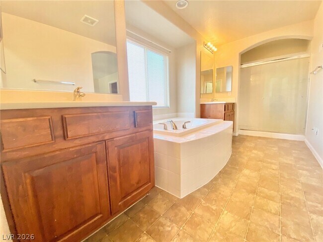 Building Photo - 8569 Rhamus Ct