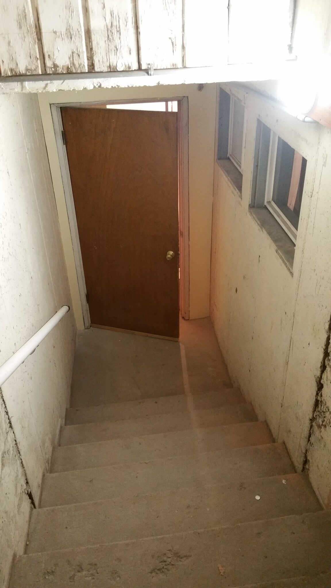 Front door - 992 S 500 W, Downstairs B