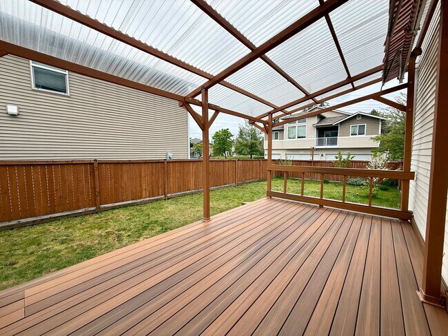 Building Photo - 3 Bed DuPont Home for Rent