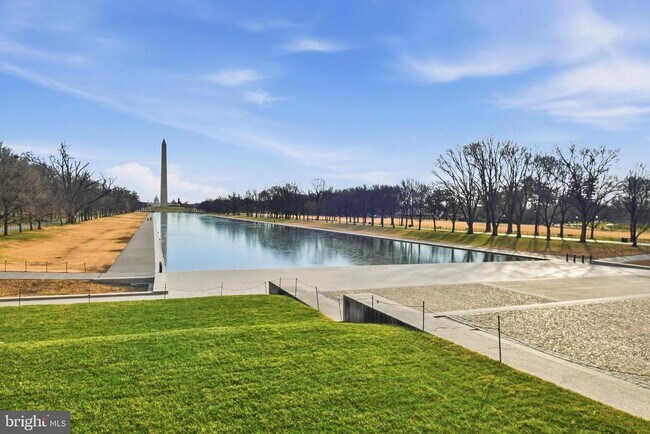 Building Photo - 916 G St NW