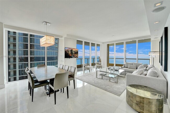 Building Photo - 17875 Collins Ave