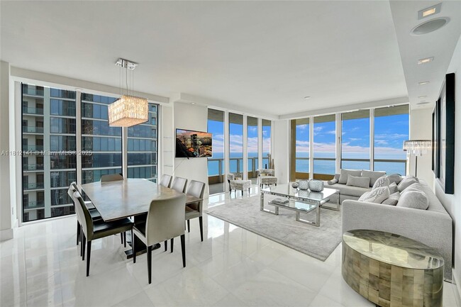 Primary Photo - 17875 Collins Ave