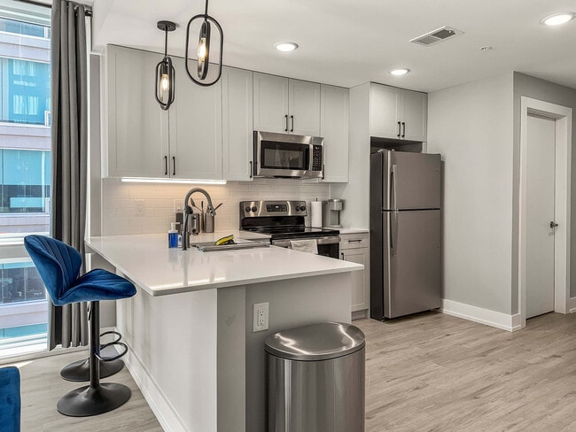 Building Photo - 626 N Delaware Ave