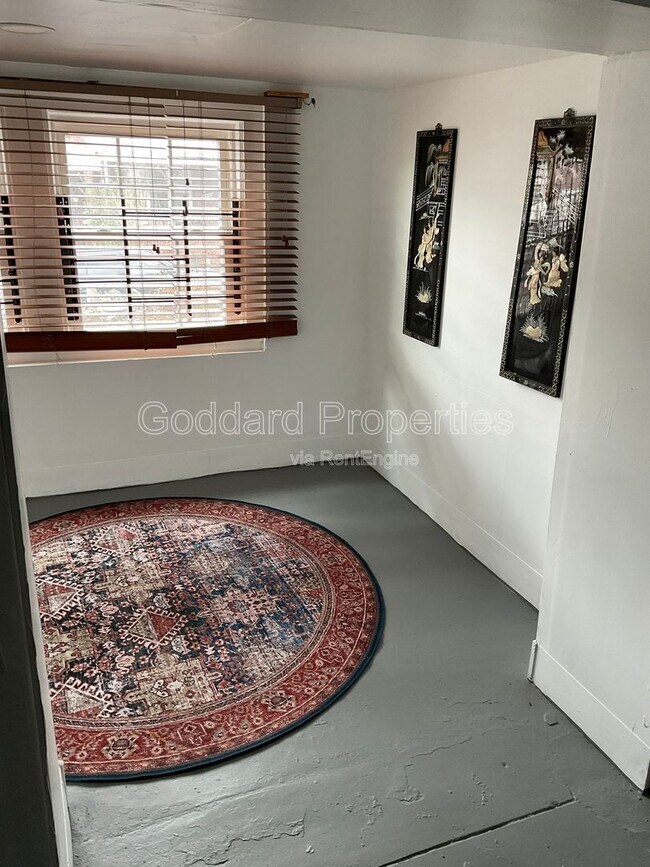 Building Photo - 4320 Sheldon Ave