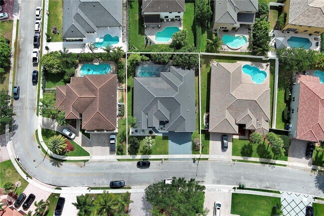 Building Photo - 1046 SW 159th Way