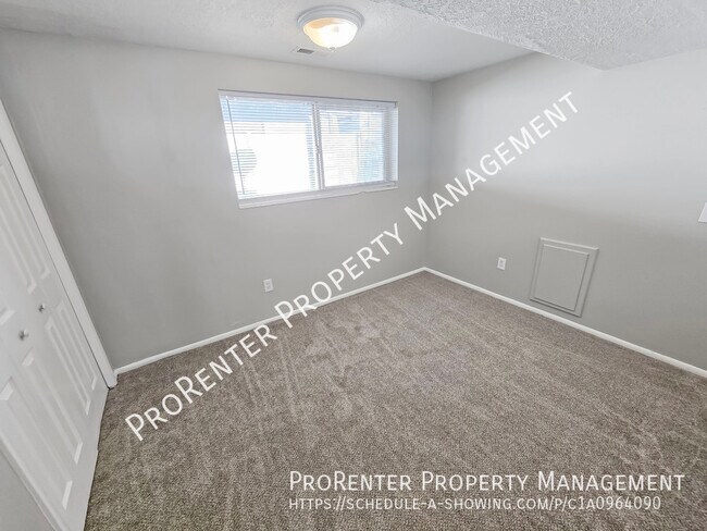 Building Photo - 929 Wasatch Dr