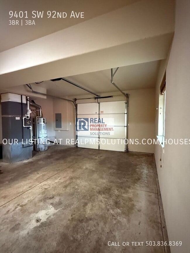 Building Photo - 9401 SW 92nd Ave