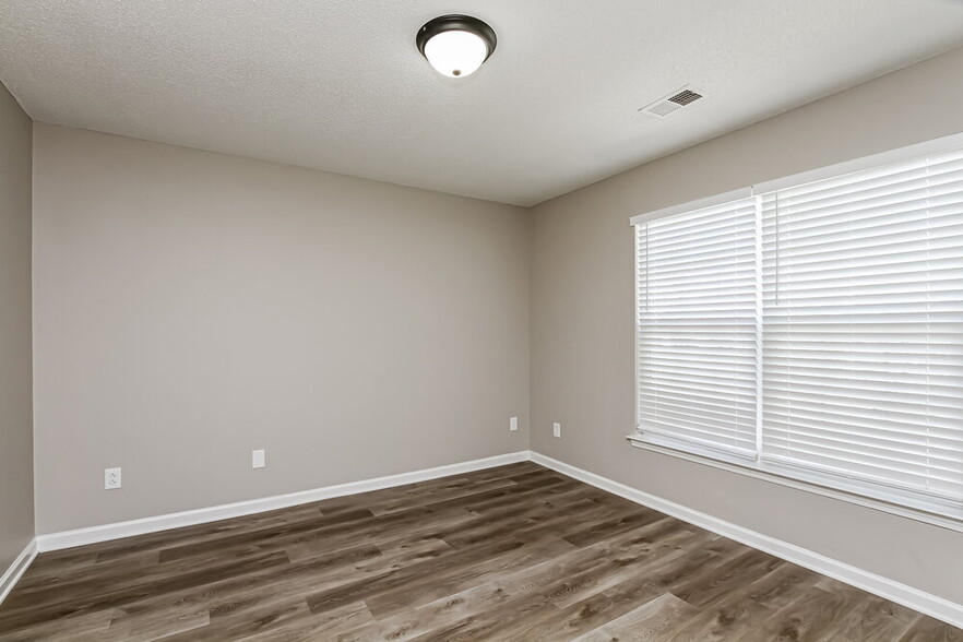 Building Photo - 8534 Appledale Dr