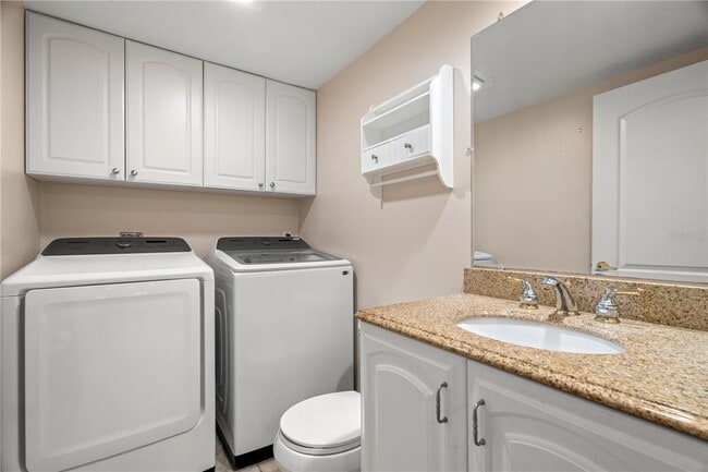 Building Photo - 2705 5th Ct