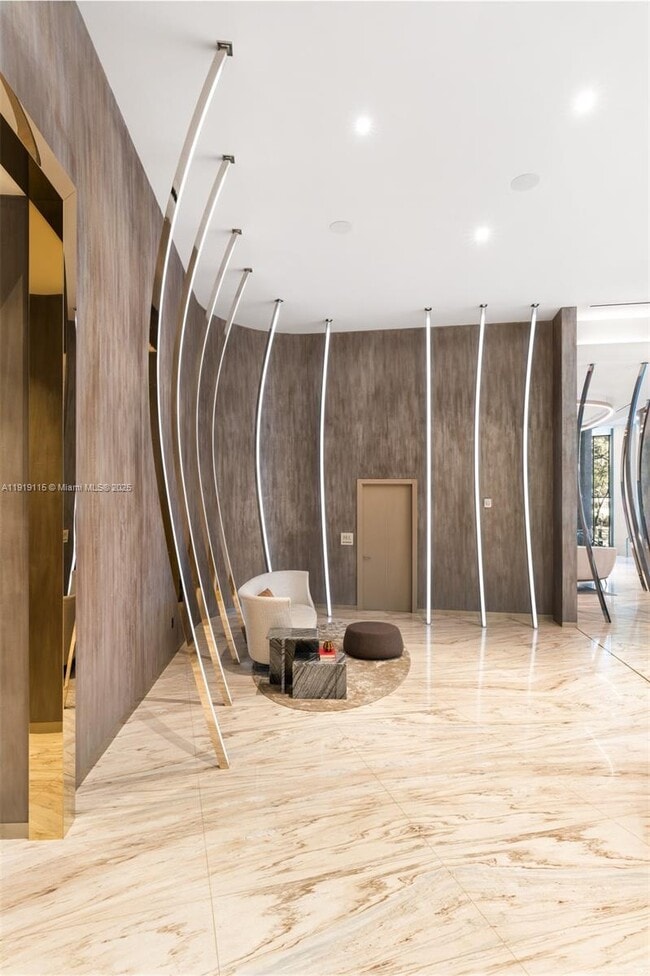 Building Photo - 1000 Brickell Plaza