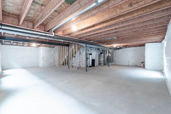 Building Photo - 6736 Skuna Dr