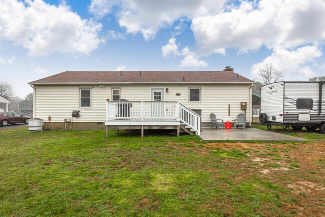 Building Photo - 3012 Fielding Rd