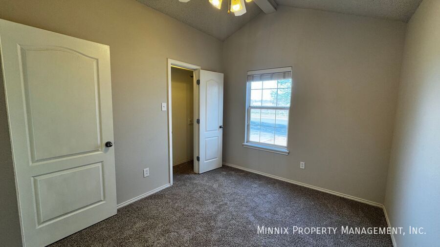 Building Photo - 9704 Ave U Ave