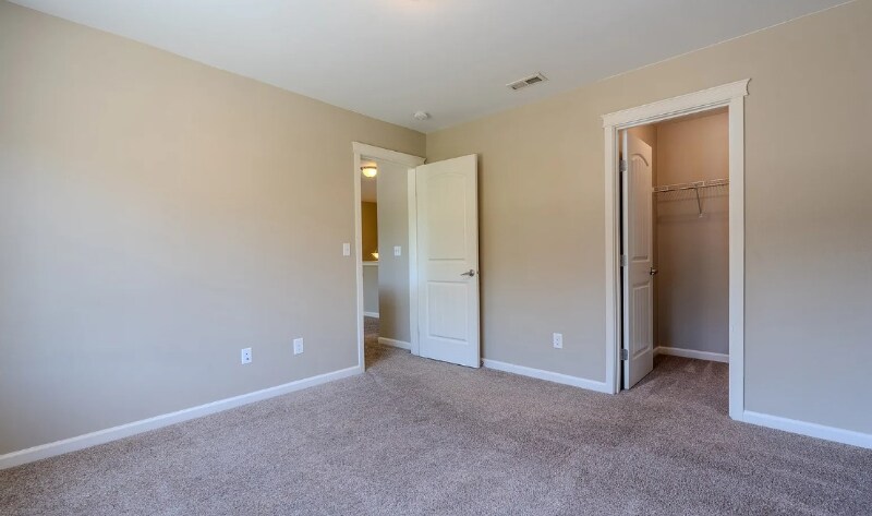 Building Photo - 1443 Farina Lp SE