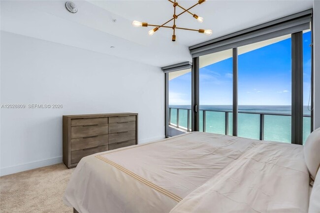 Building Photo - 15701 Collins Ave