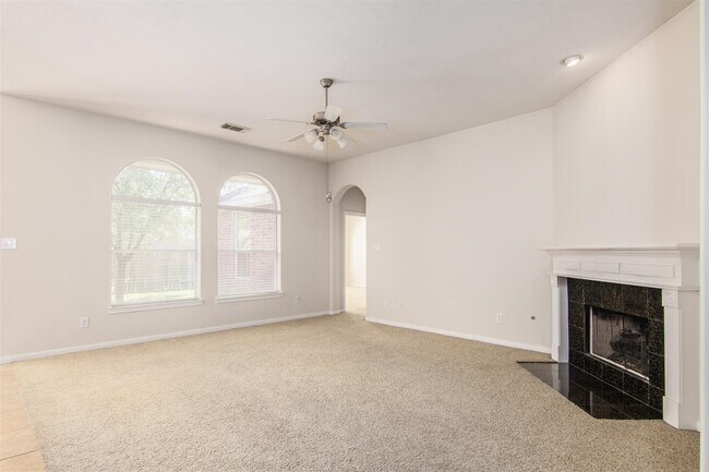 Building Photo - 25609 Tiverton Forest Ct
