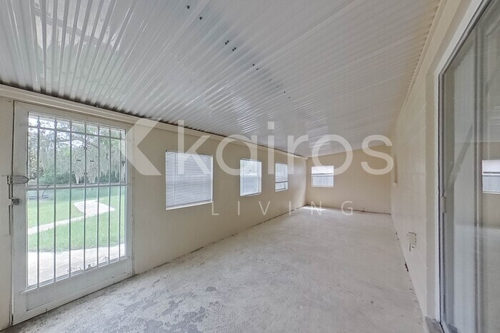 Building Photo - 2441 Healy Dr